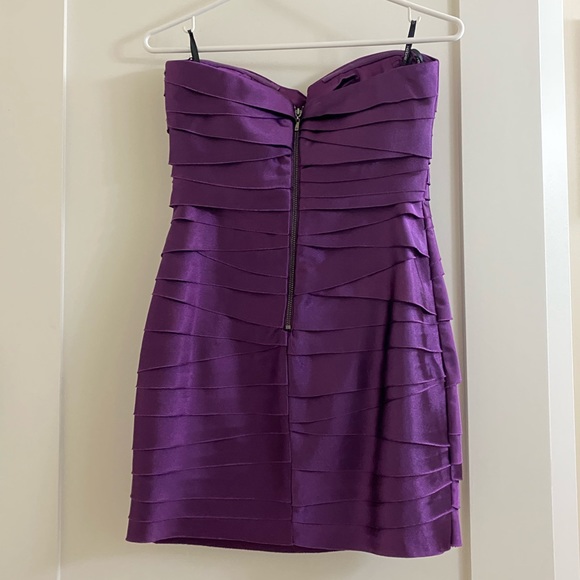 Bebe Dress - Picture 2 of 5